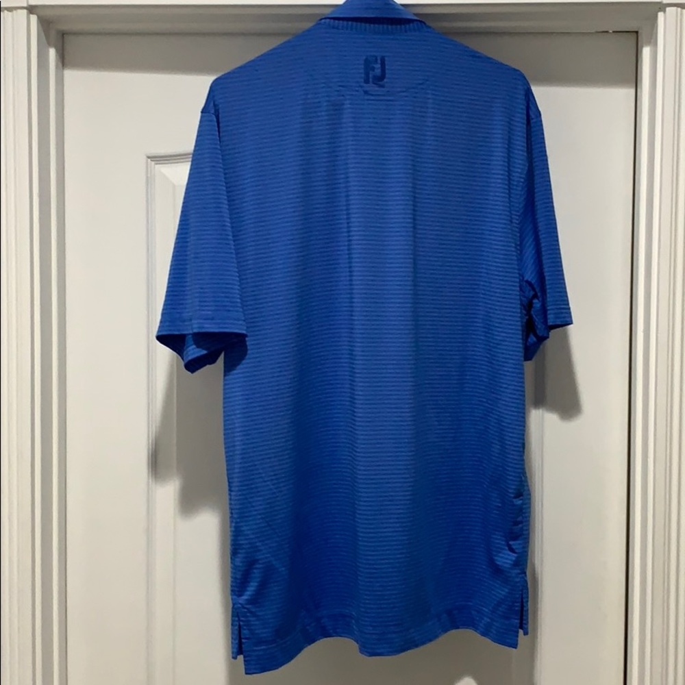 Men’s footjoy polo shirt. Size medium. Great shape - Picture 3 of 4